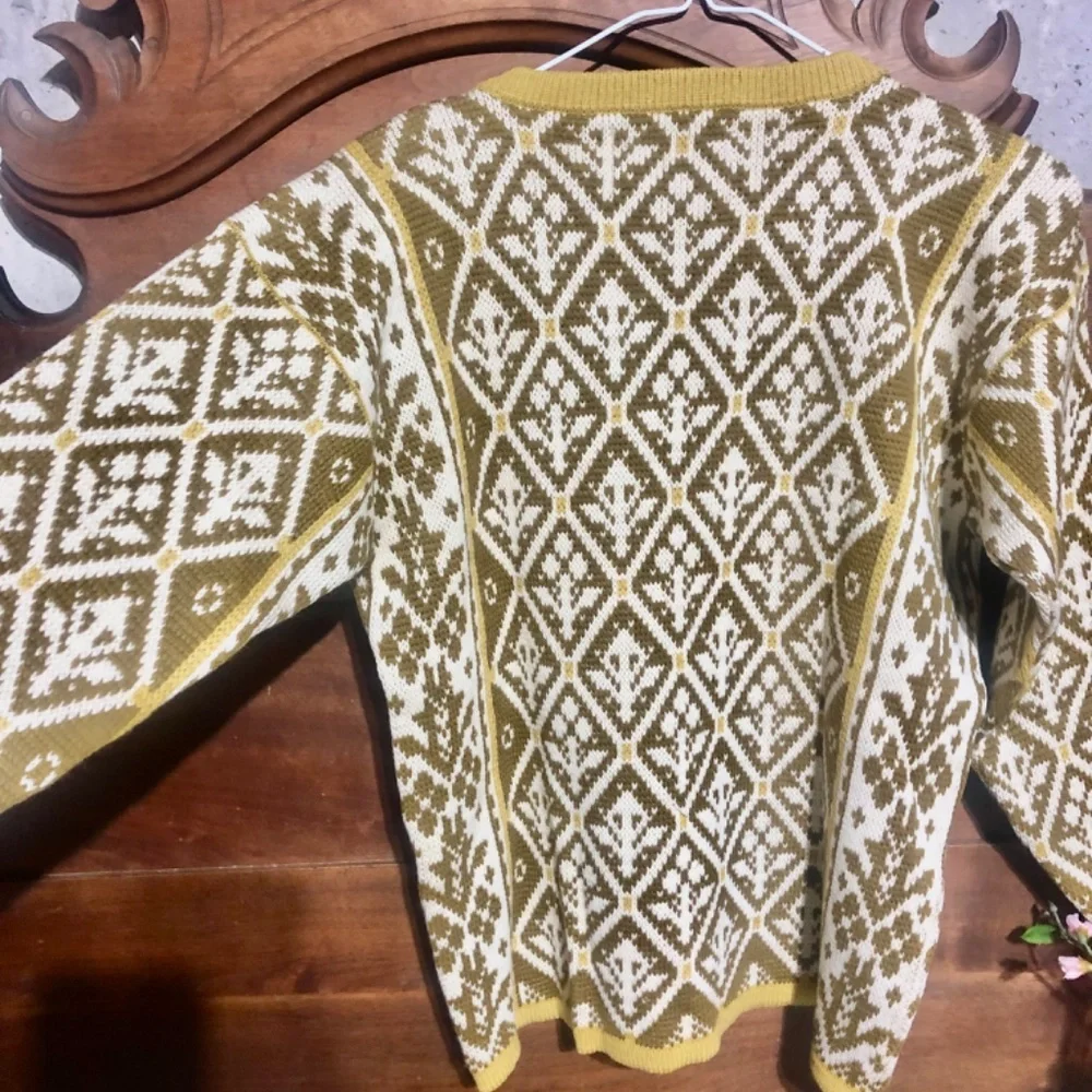 RARE Figgjo Pure 100% Wool Made in Norway Golden sweater SM perfect conditio - Picture 8 of 8